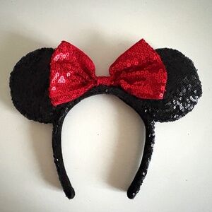 Classic Red Bow Black Sequin Minnie Ears Headband